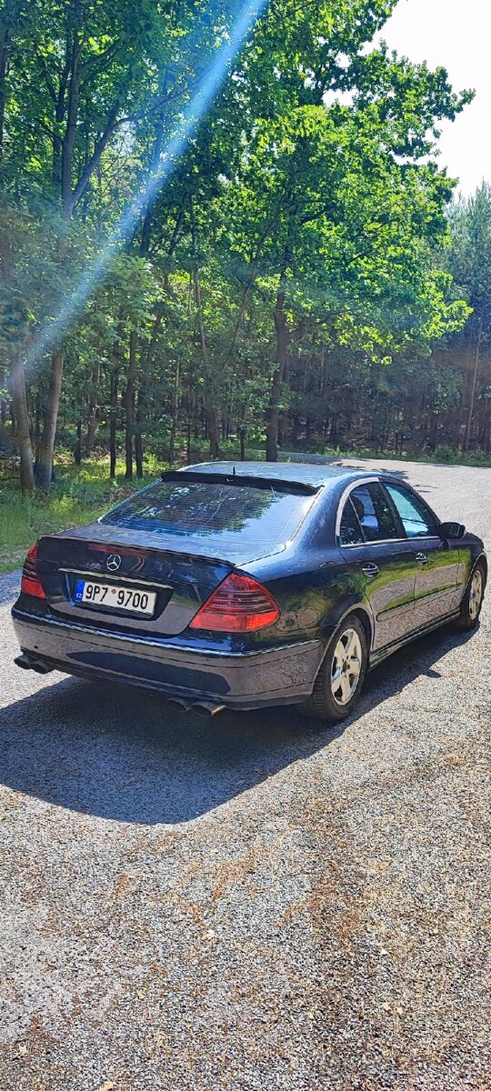 Mercedes Benz W211E270 - 3