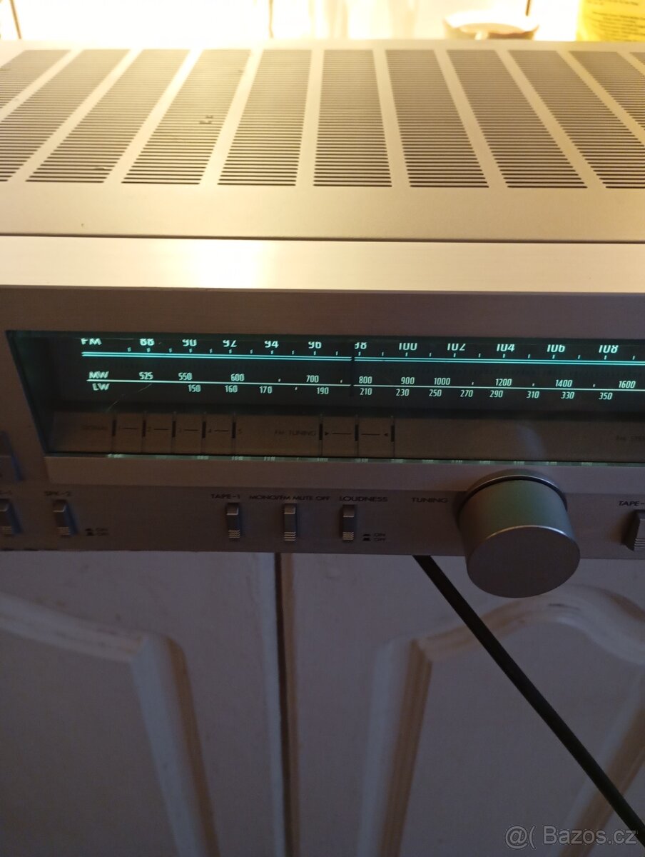 Retro JVC - 3