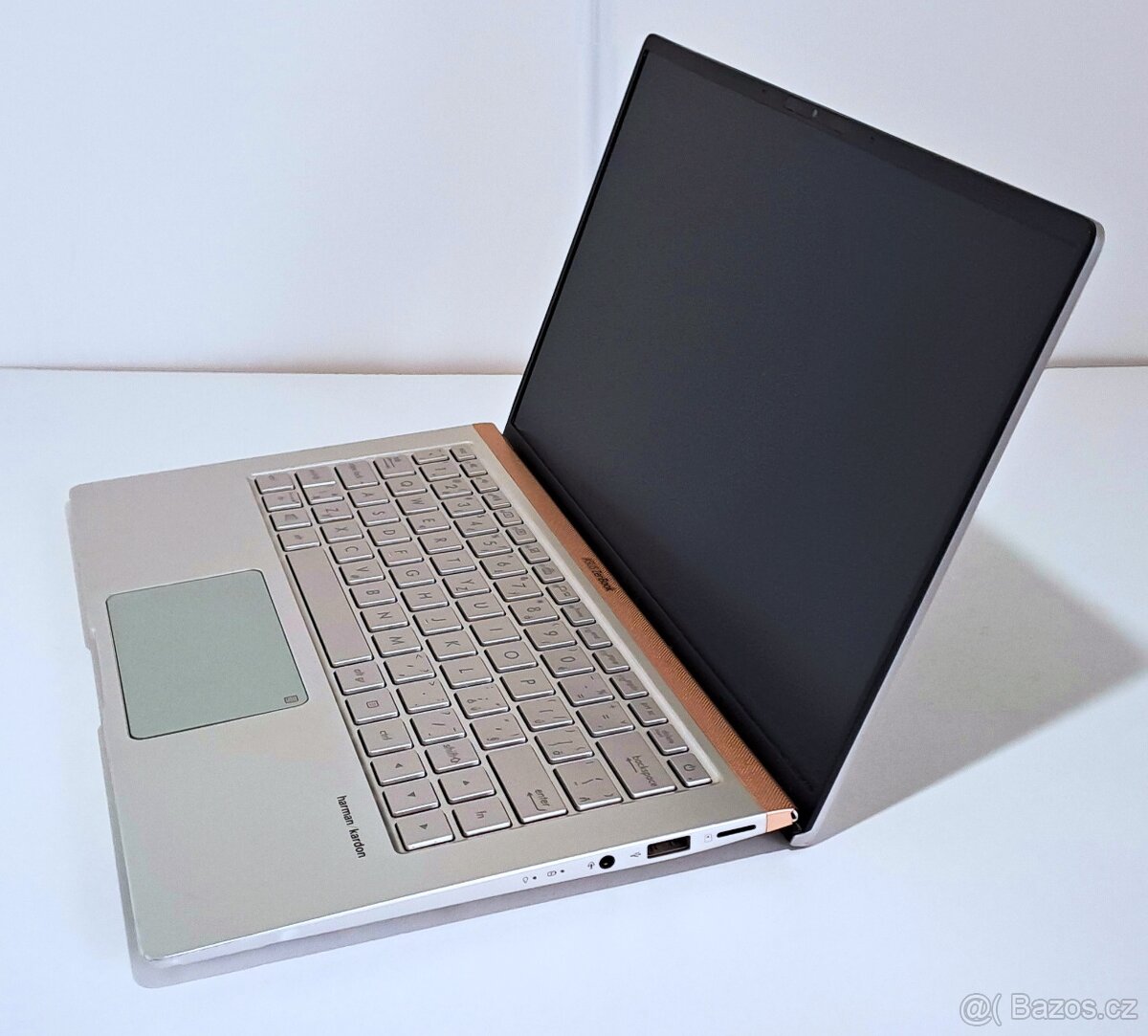 Pěkný Asus ZenBook UX333F i5-8265U 13,3FHD IPS 8gbRAM W11 - 3