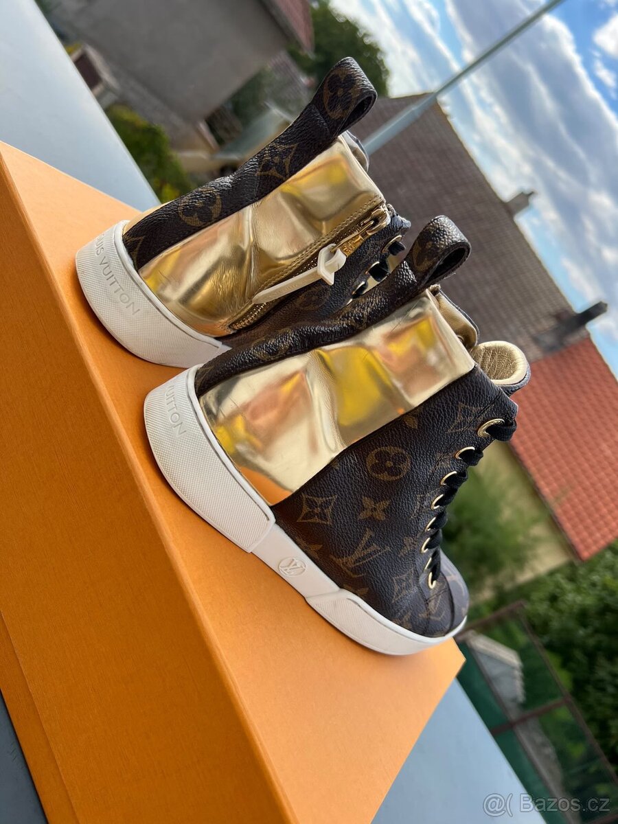 Louis Vuitton - 3