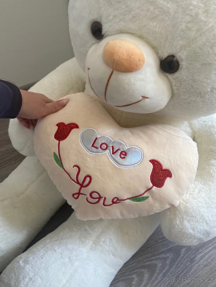 Velký plyšový medvěd - 3