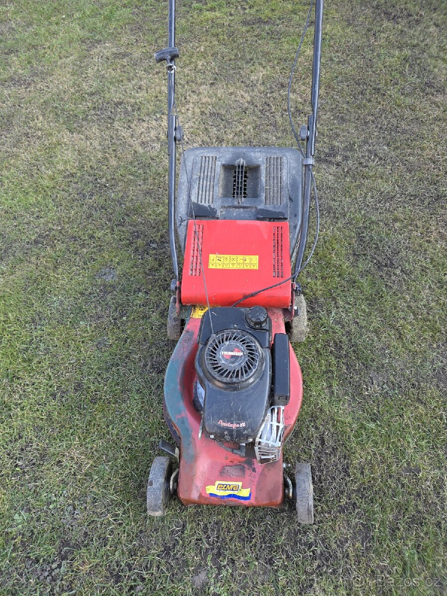 Benzinová sekačka na trávu - 3