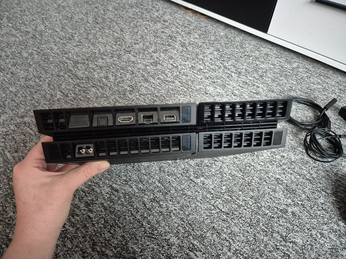 Sony Playstation 4 - 3