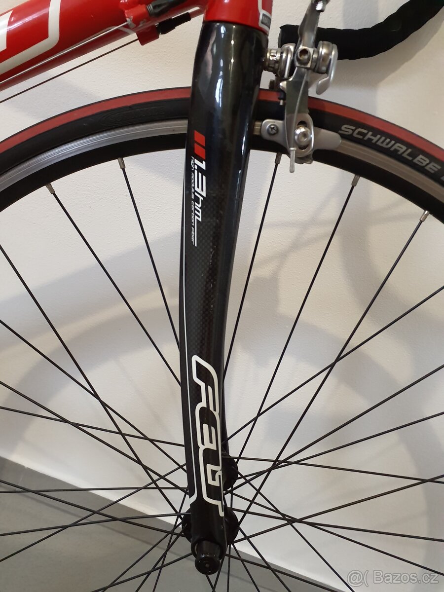 Silniční kolo Felt F75. - 3