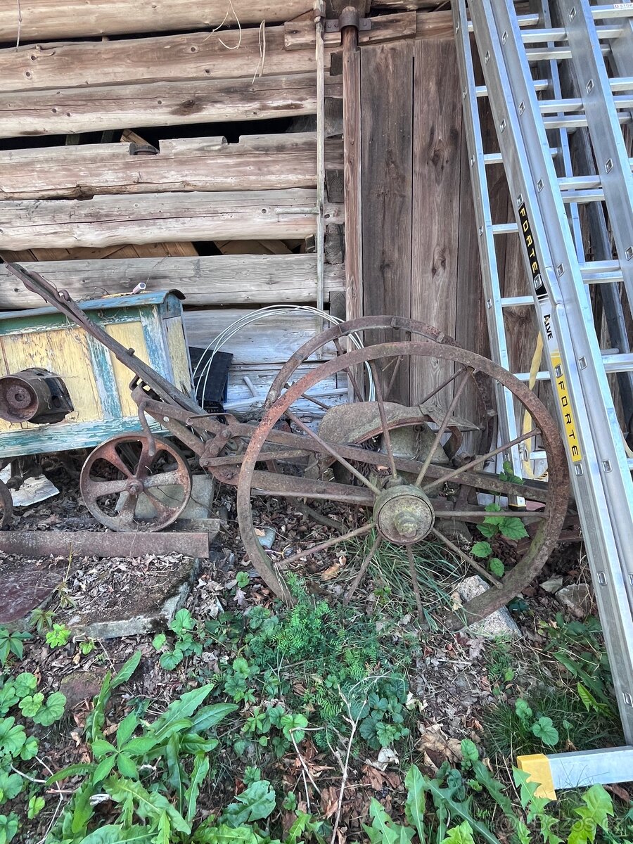 Staré zemědělské stroje - 3