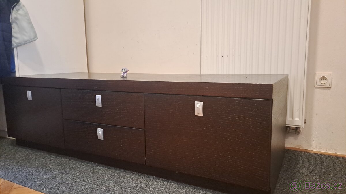 Komoda - 3
