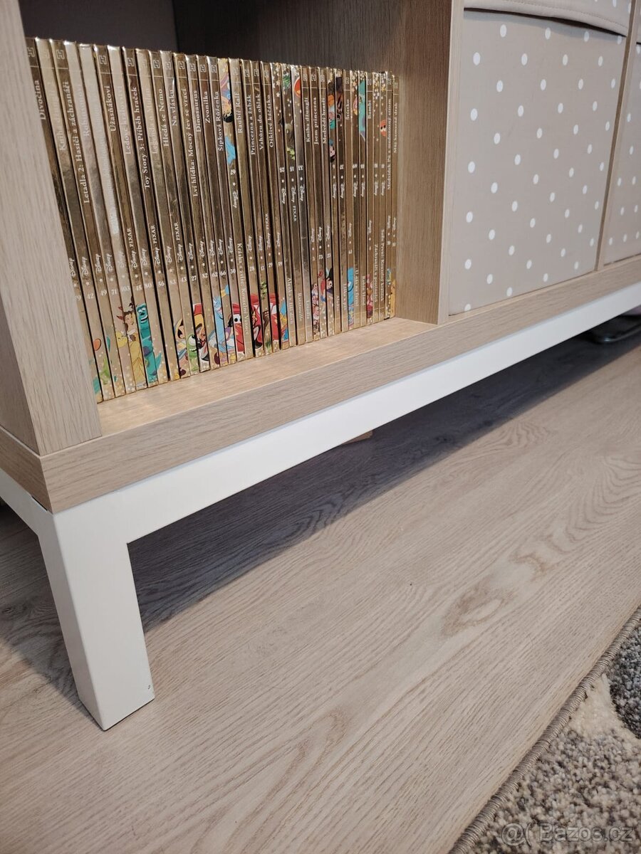 Policovy díl s podnožím a dvířky KALLAX. - 3