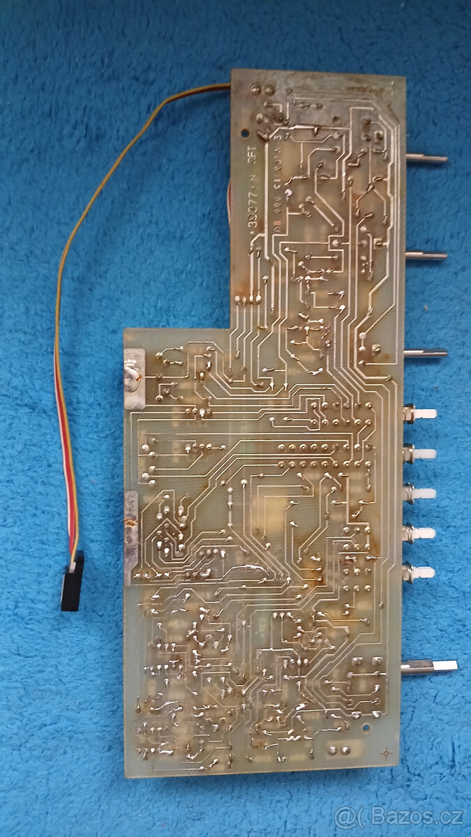 Prodám plně funkční korekci a magnetofon do rmg Tesla Condor - 3