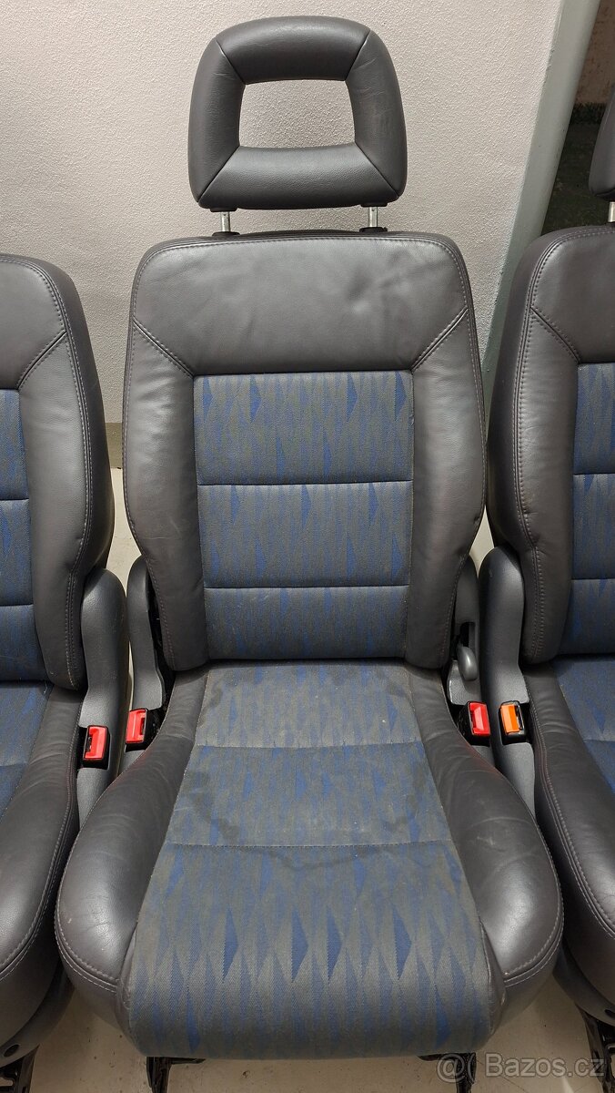 Zadní polokožené sedačky SAG - 3
