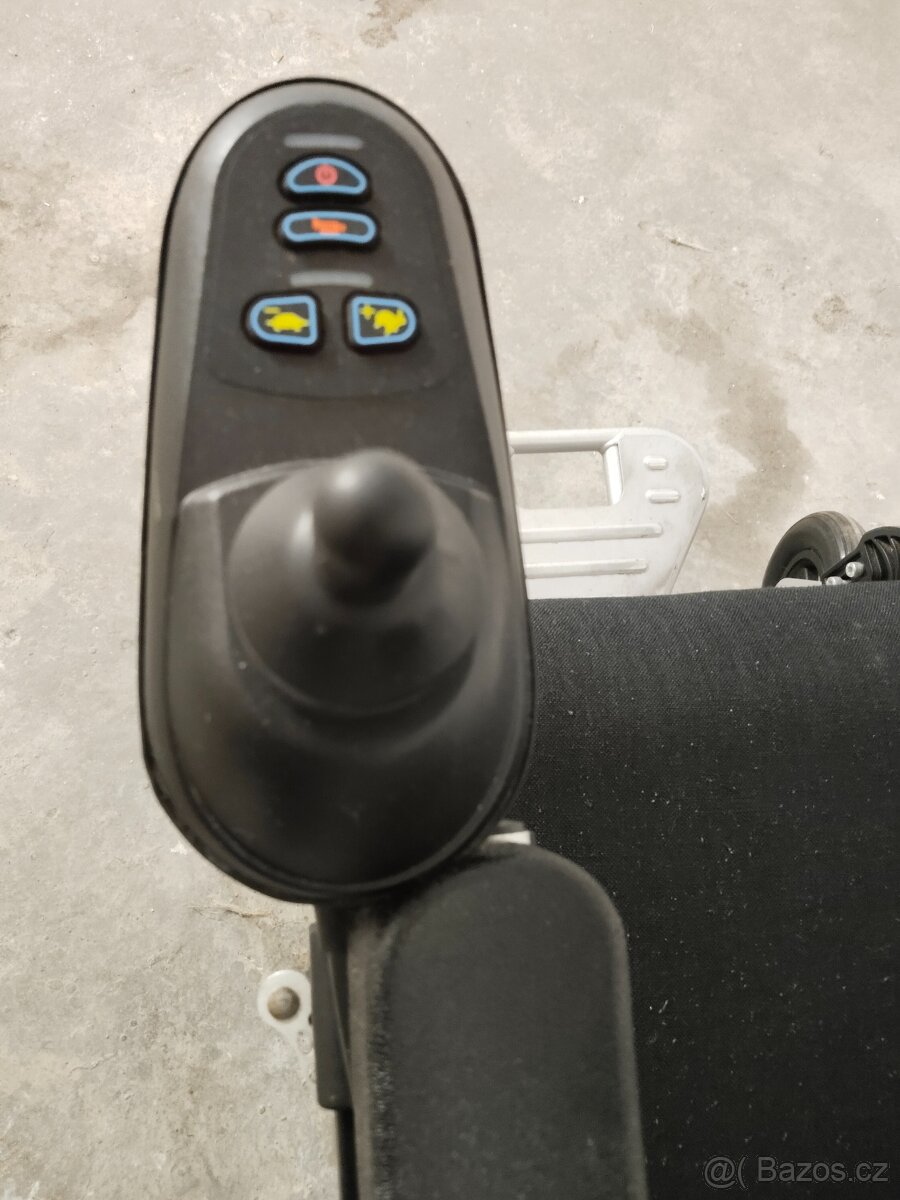 Elektrický invalidní vozík - 3