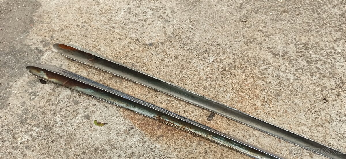 PRODÁM NA TATRA 603 LIŠTY NA LAPAČE - 3