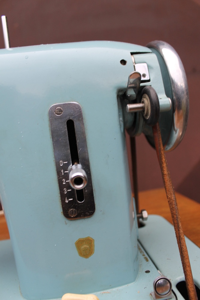 šicí stroj MINERVA 126-4 - 3