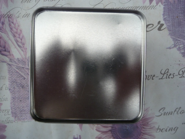 PLECHOVÁ KRABIČKA , stav viz fota - 3