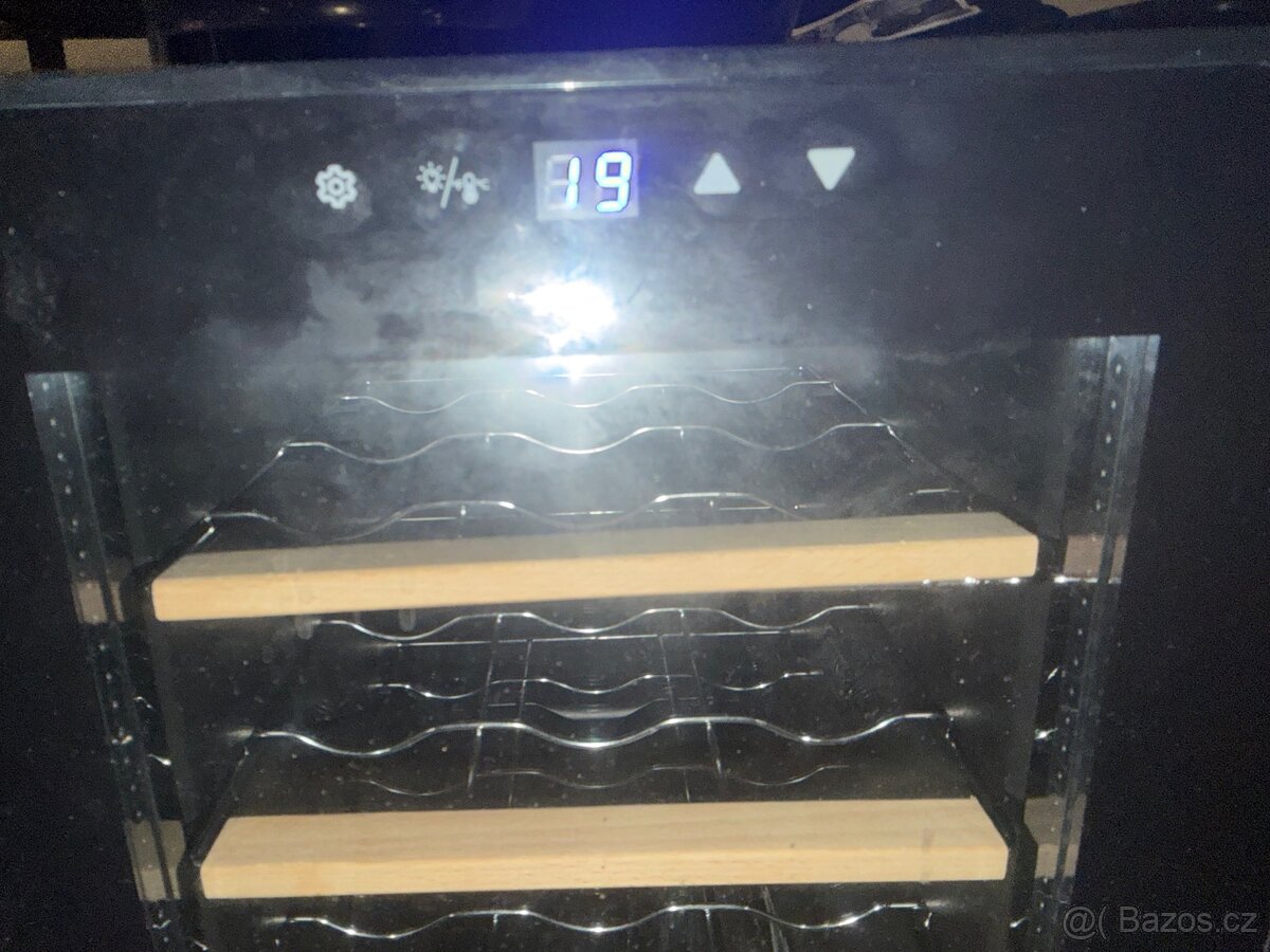 Siguro WC-F121B Wine Touch - 3