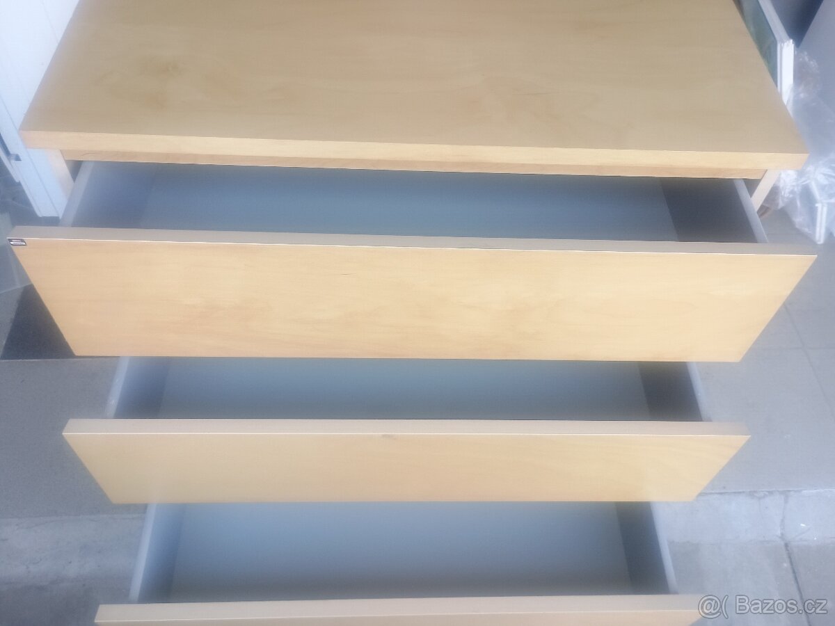 Prodám komodu Ikea Malm, 50h80s78v - 3