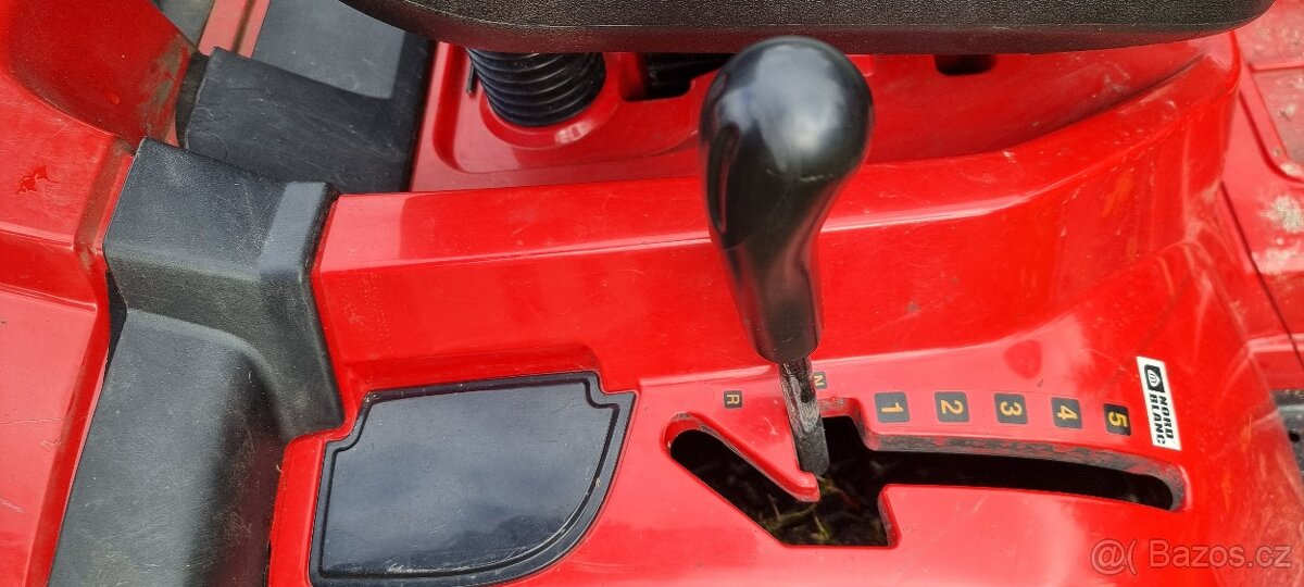 Zahradní traktor s vozíkem - 3