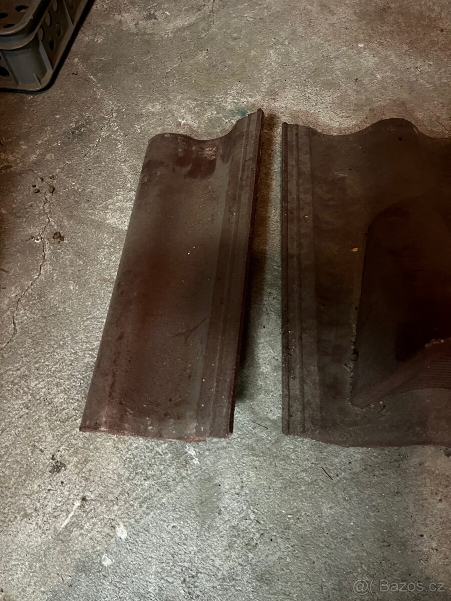 Střešní tašky+ větrací taška - 3