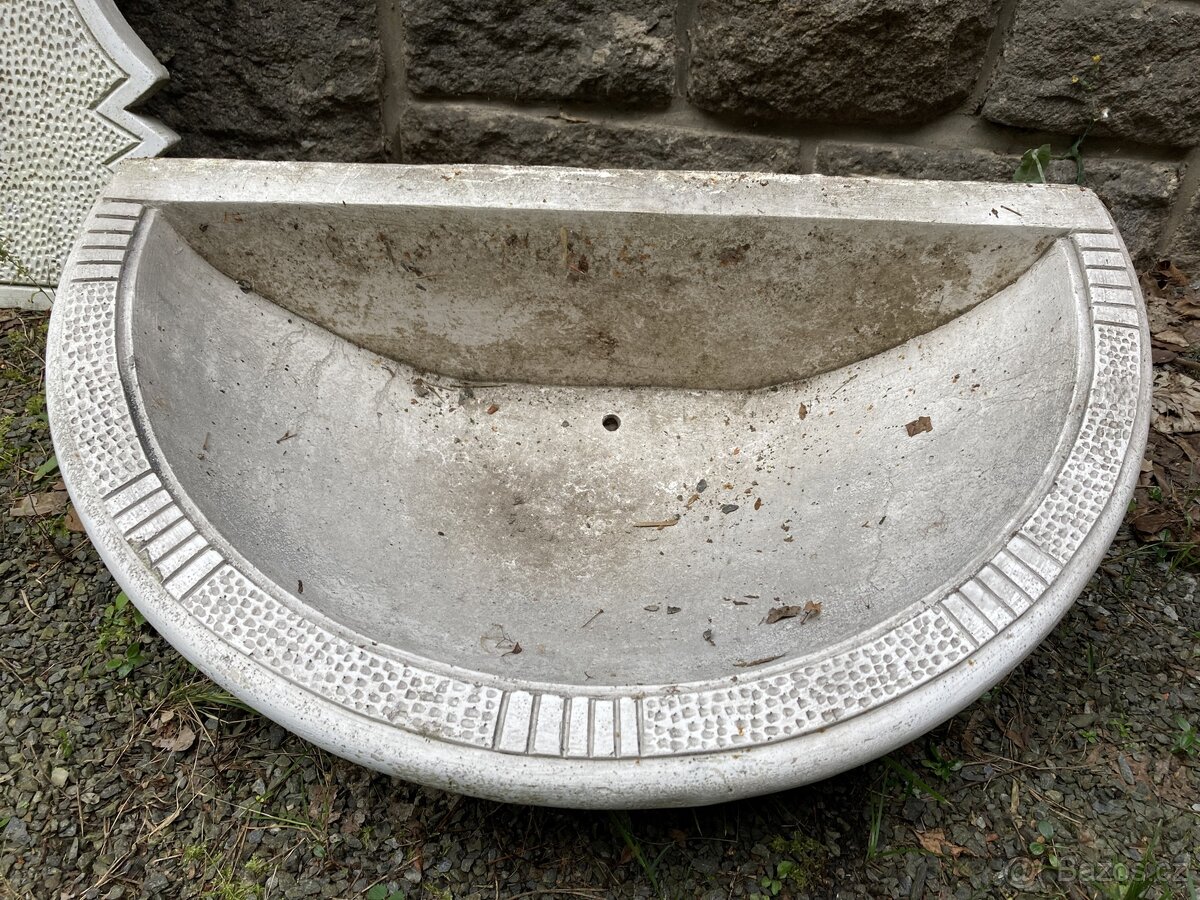 Venkovni chrlic a umyvadlo - 3