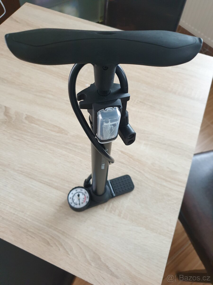 Stabilní pumpička na kolo - 3