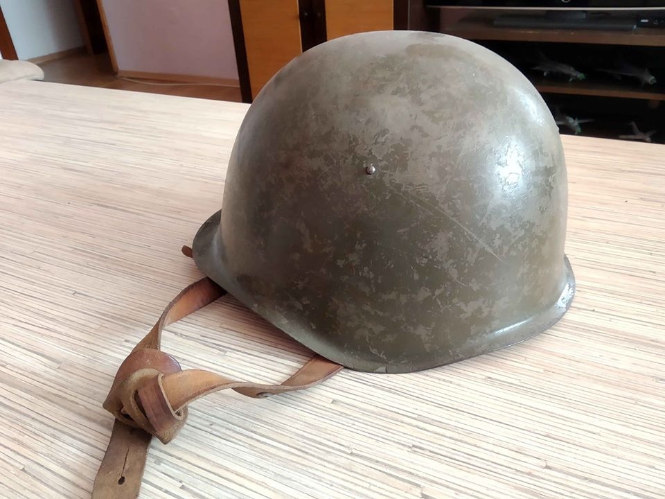 Vojenské přilby+ vojenské boty filcaky, vel.44 - 3