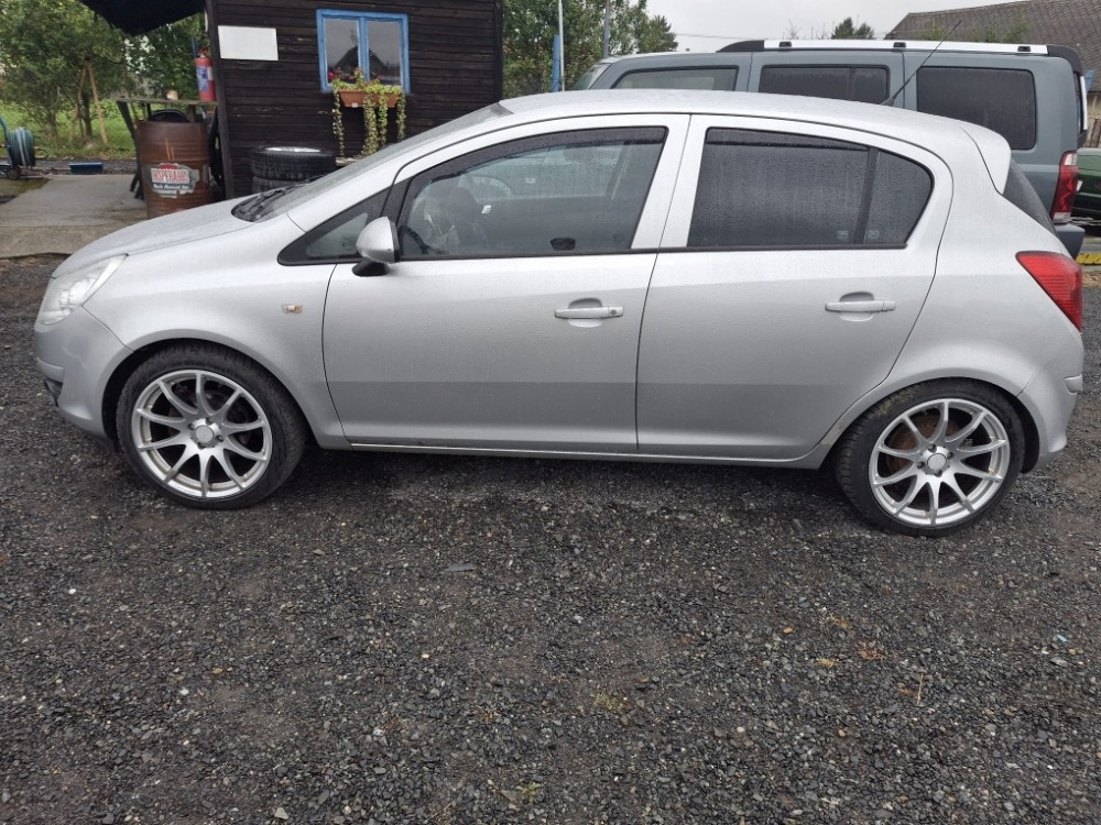 Opel Corsa 1,3 CDi 16V - 3
