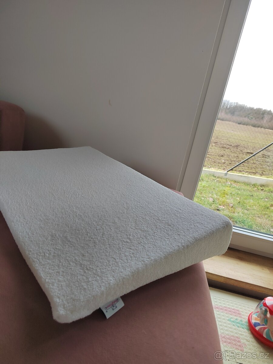 Klínky do postýlky, kočárku - 3