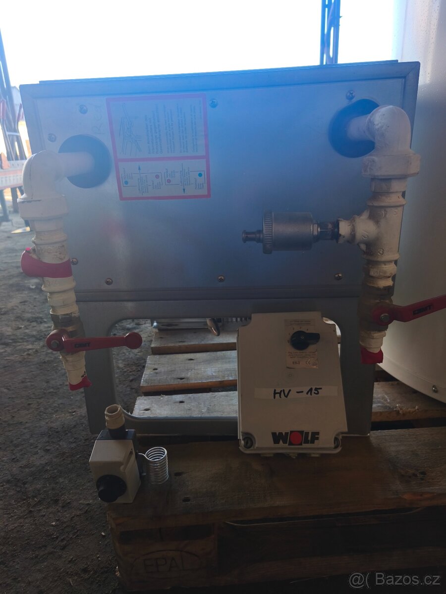 Teplovodný ohřívač Wolf LH25-1 s příslušenstvím - 3