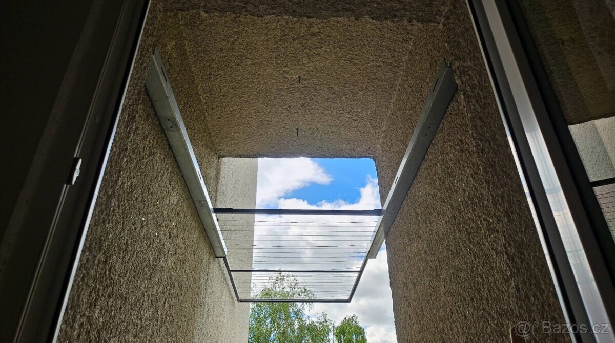 Výsuvný sušák na prádlo - 3