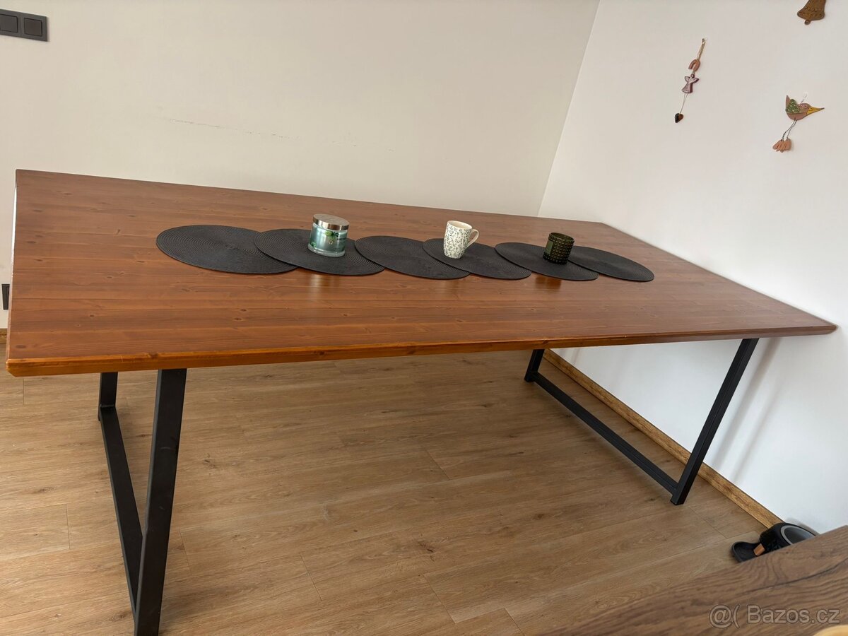 Masivní jídelní nerozkládací stůl - dub - 3