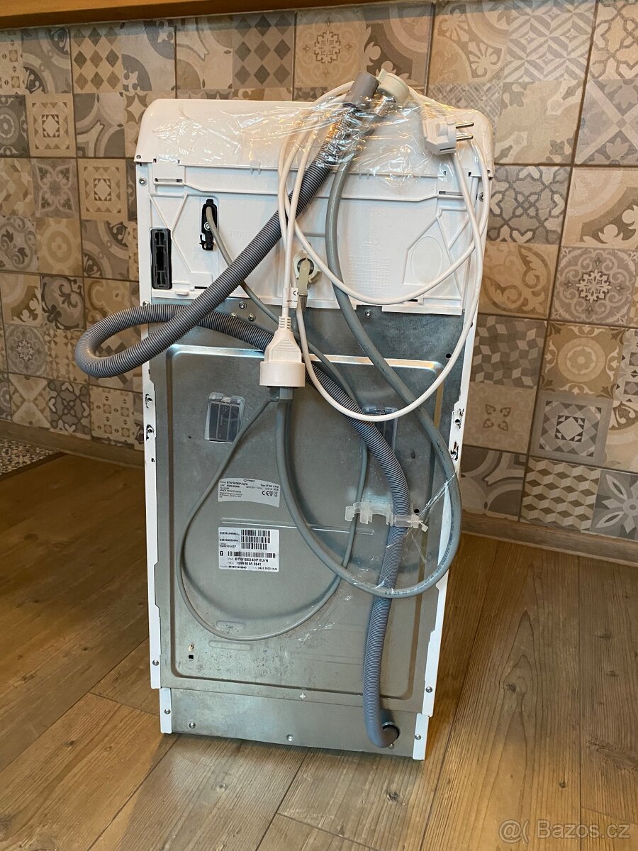 Automatická pračka INDESIT - 3