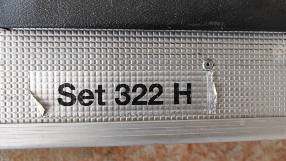 Filmařské halogen.sady osvětlení Sachtler H322+100H4+stativy - 3