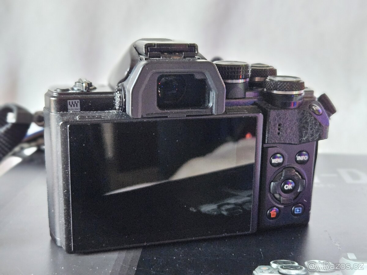 Olympus OM-D E-M10 mark II tělo - 3