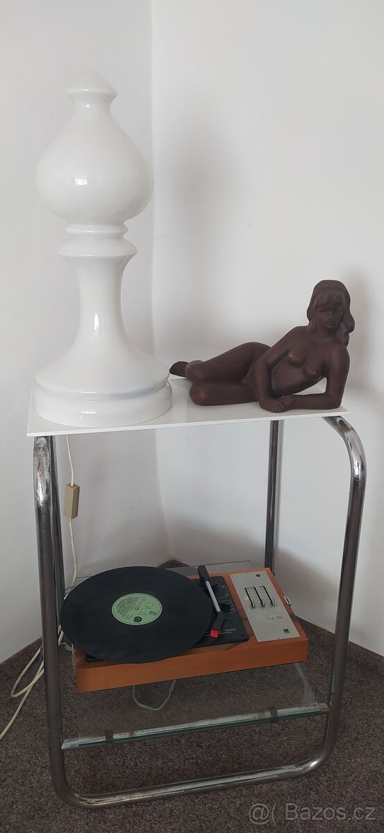 Dáma Ivan Jakeš šachová figurka - 3