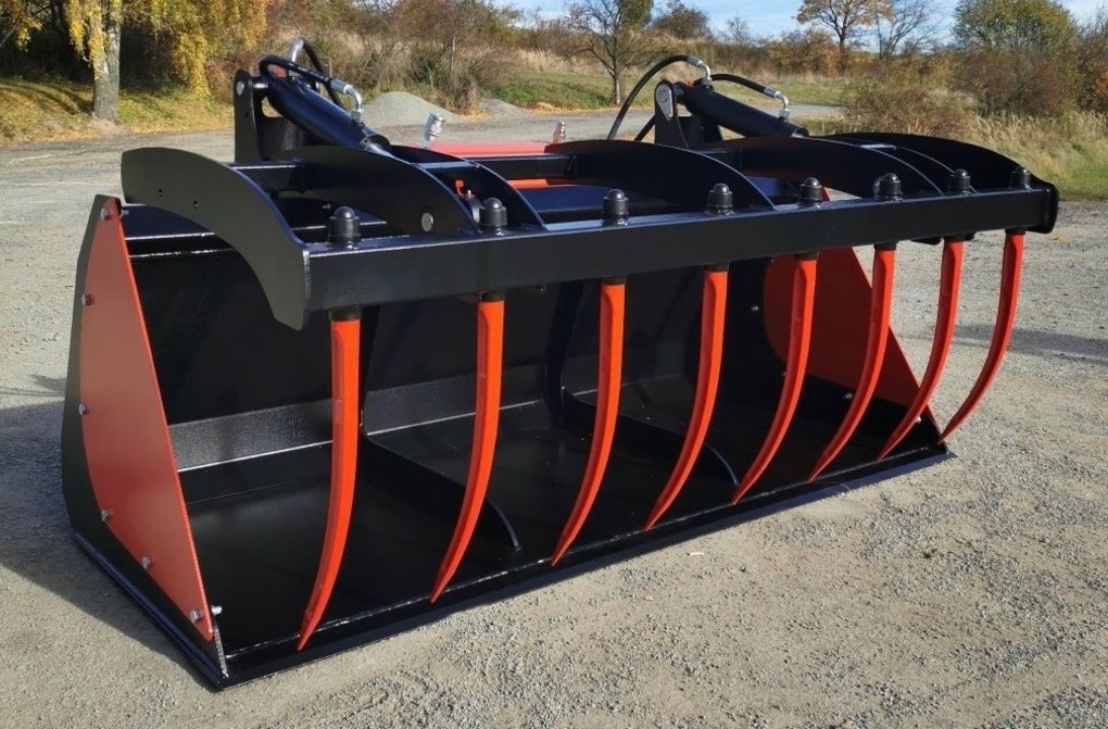 LOPATA S PŘIDRŽOVAČEM MASIVNÍ - 3