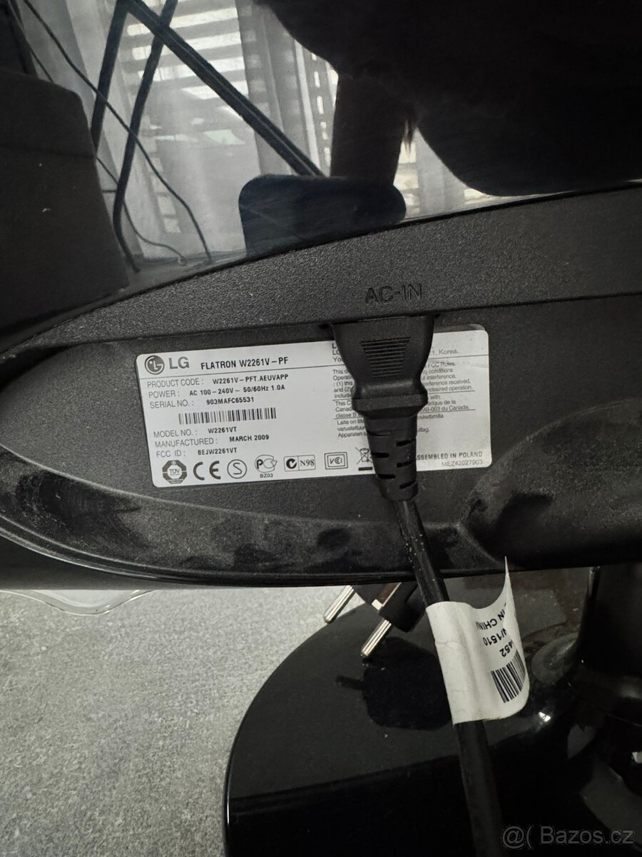 Monitor LG 21,5" W2261VP-PF - 3