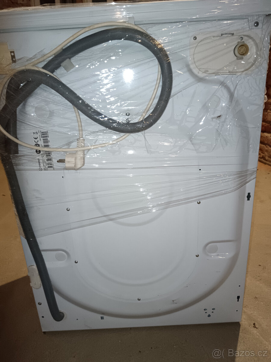 Pračka Indesit na 5 kg - 3