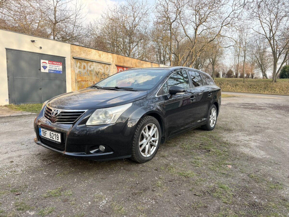 Toyota Avensis 2.0 93 kw 2011 - 3