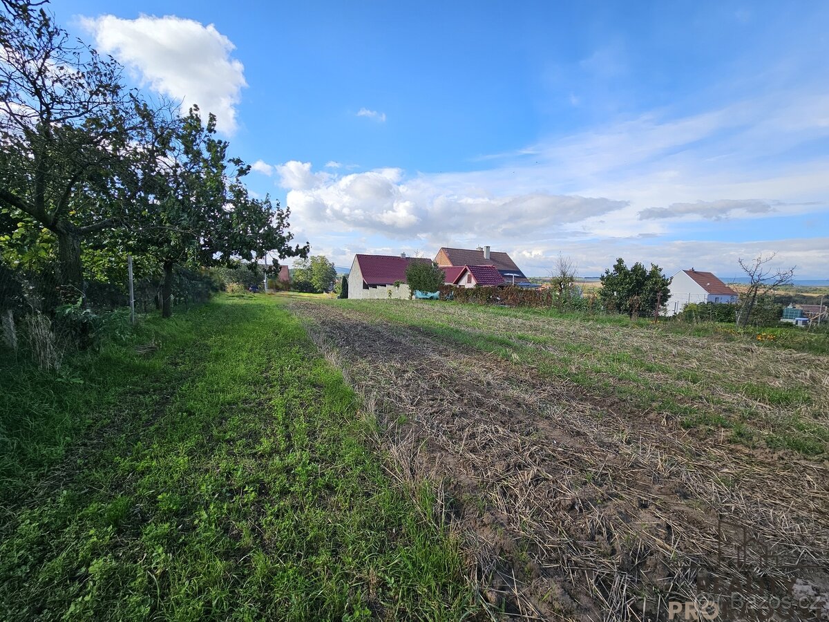 Prodej stavebního pozemku s krásným výhledem Skoronice, stav - 3