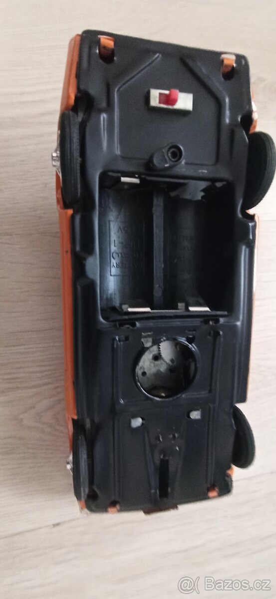 hračka plechové autíčko - 3