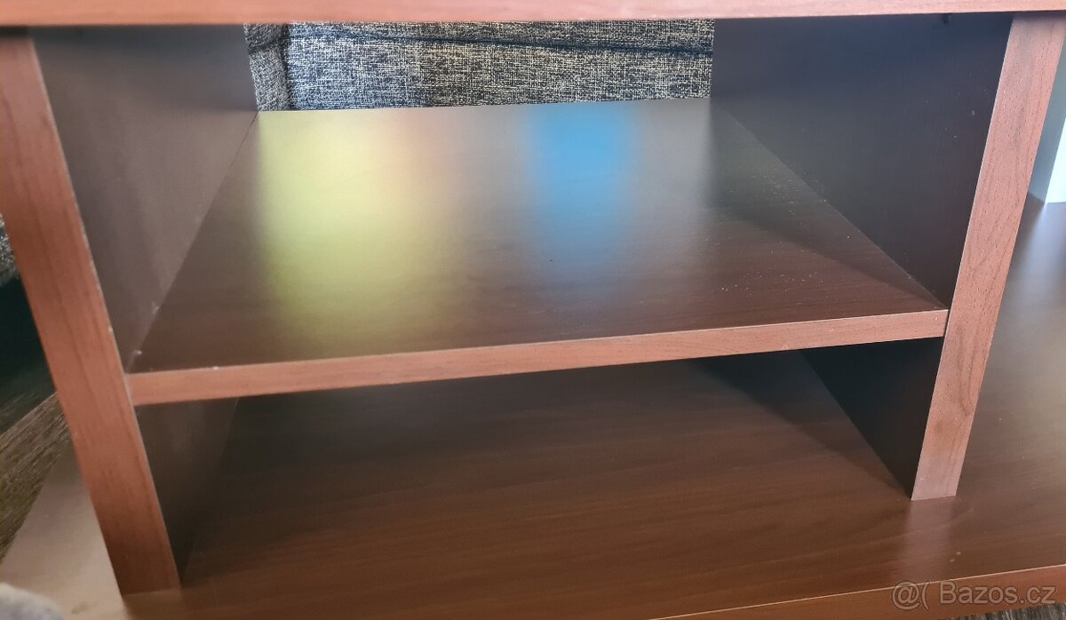 Masivní konferenční stůl, stolek s košíkem - 3