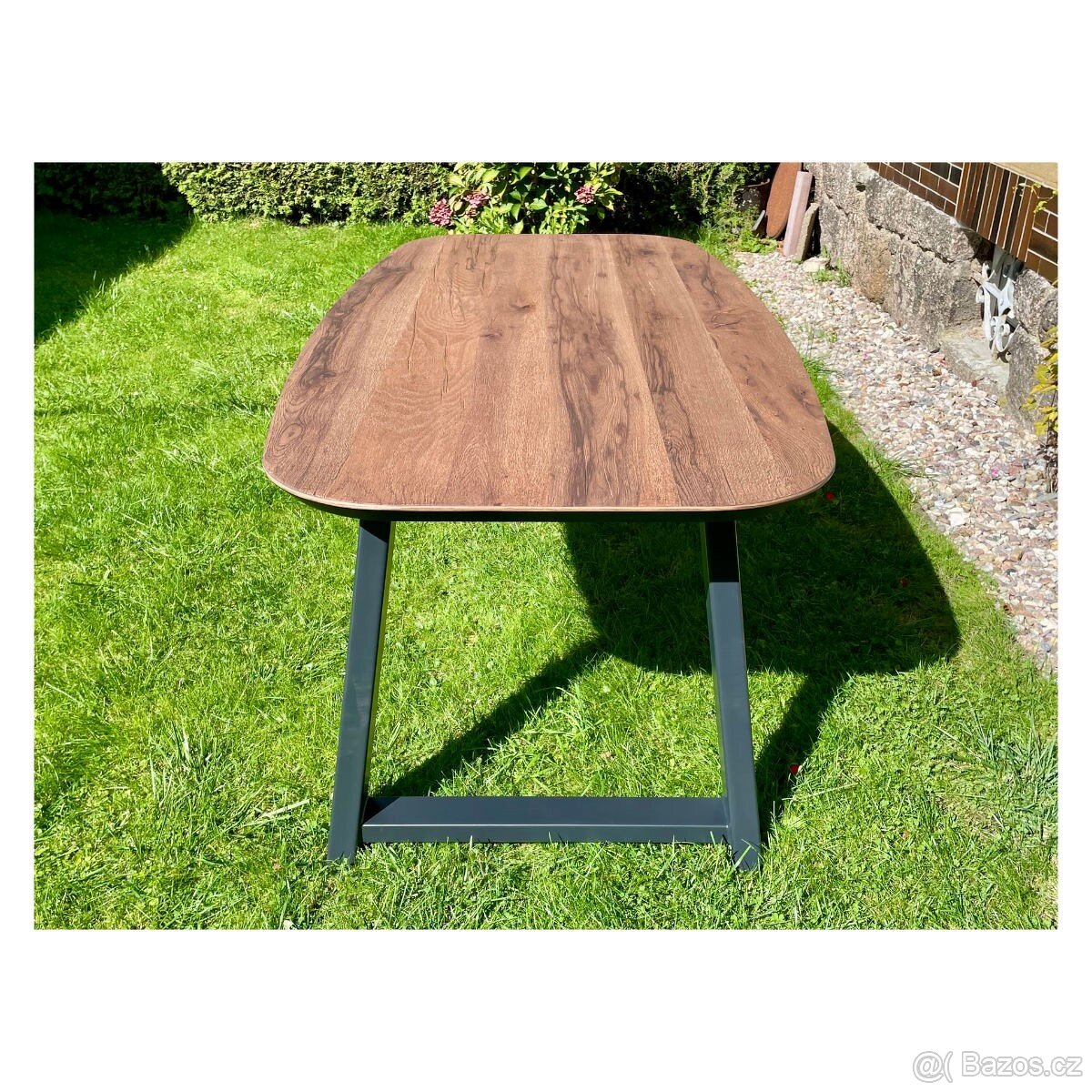 Nerozkládací jídelní stůl - Canical - 3