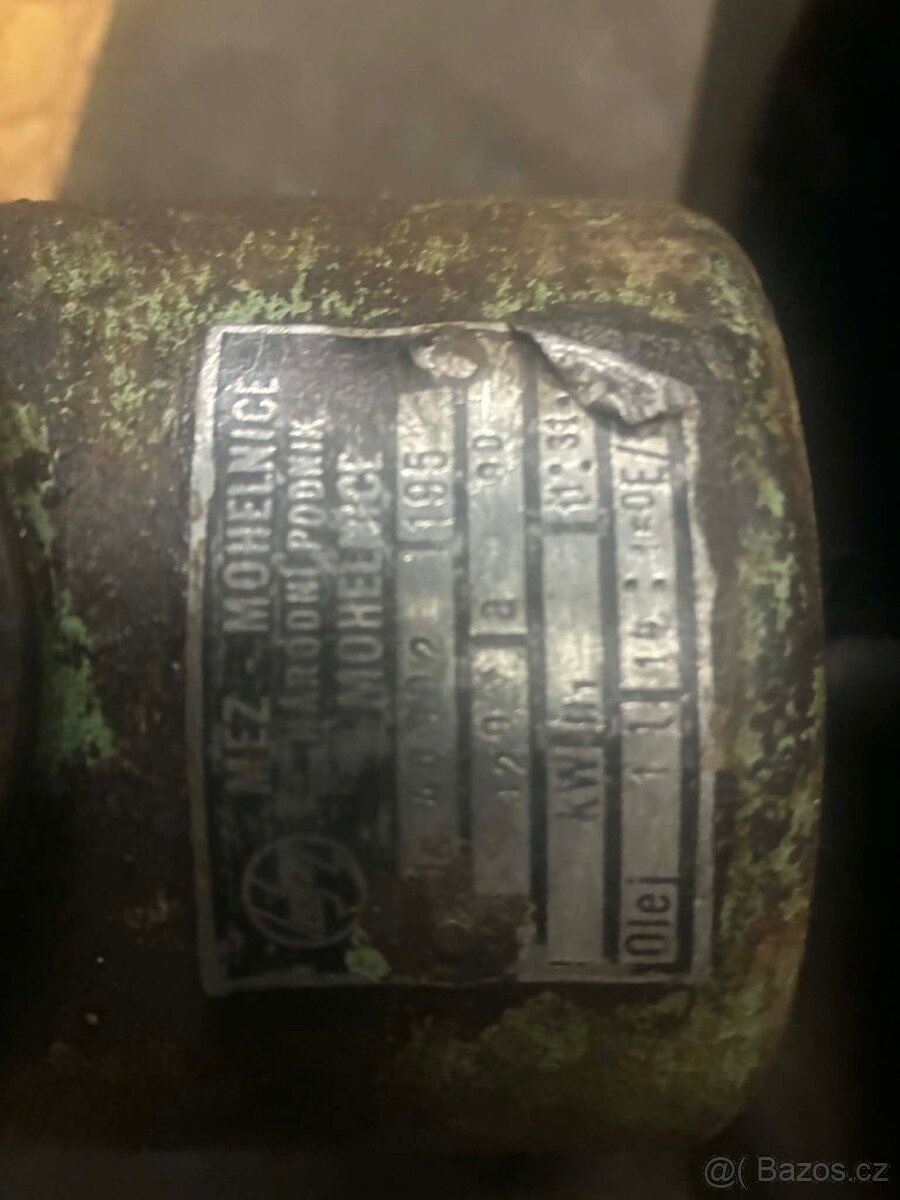 Elektromotor s převodovkou - 3