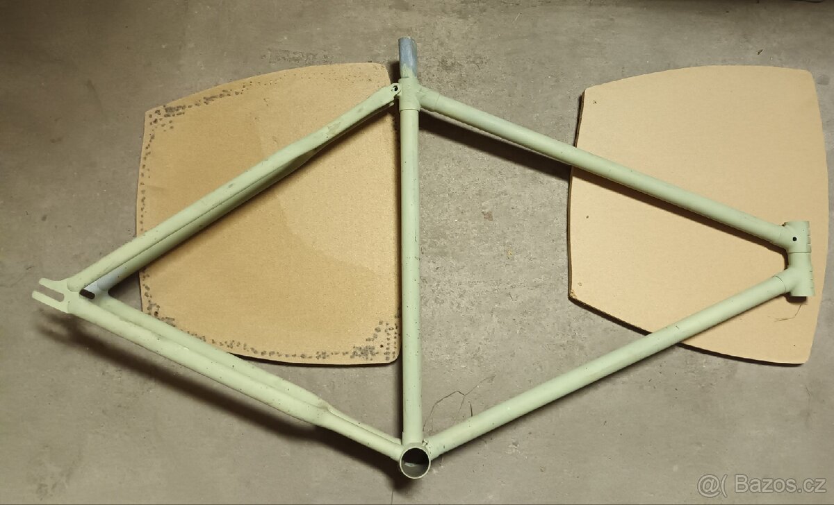 Rámy starých kol - 3