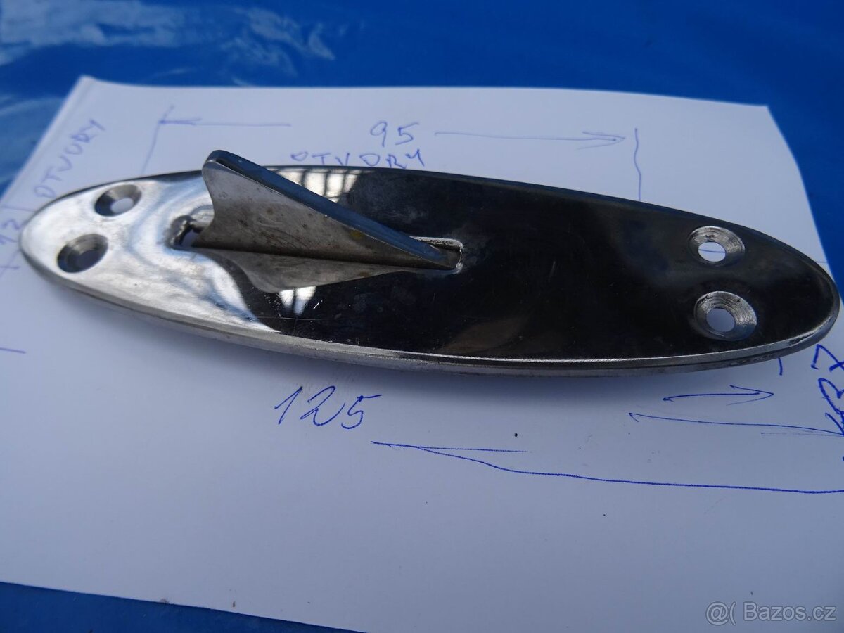 Zarážky do oken chromované . - 3