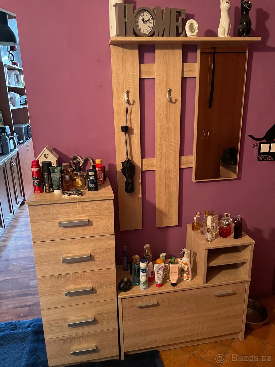 Předsíňová stěna - 3