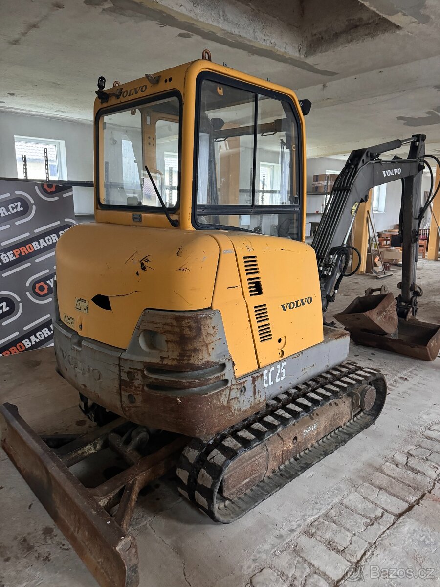 Minibagr Volvo ec25 2004 2x lzice - 3