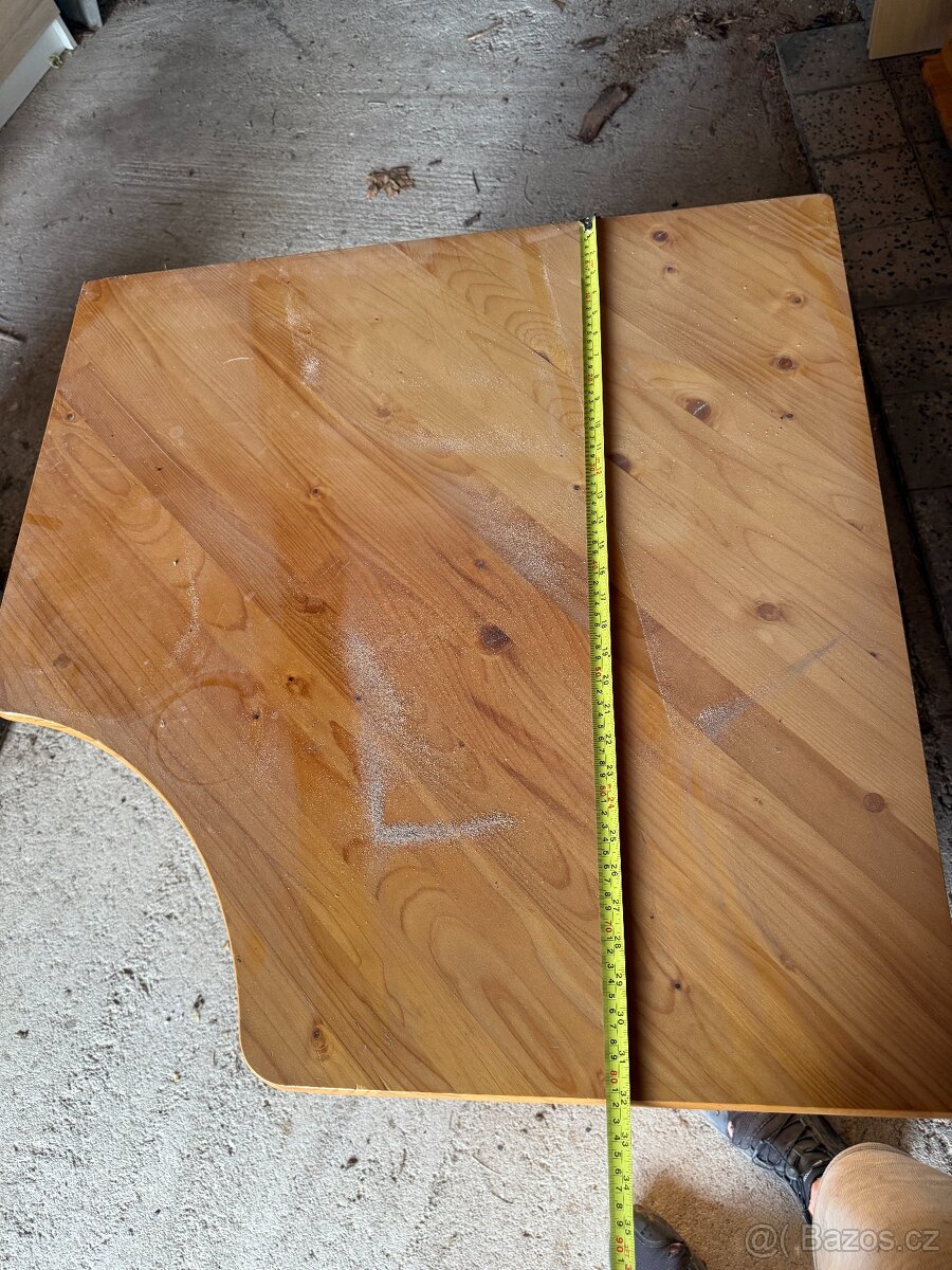 Rohový stůl MASIV - 3