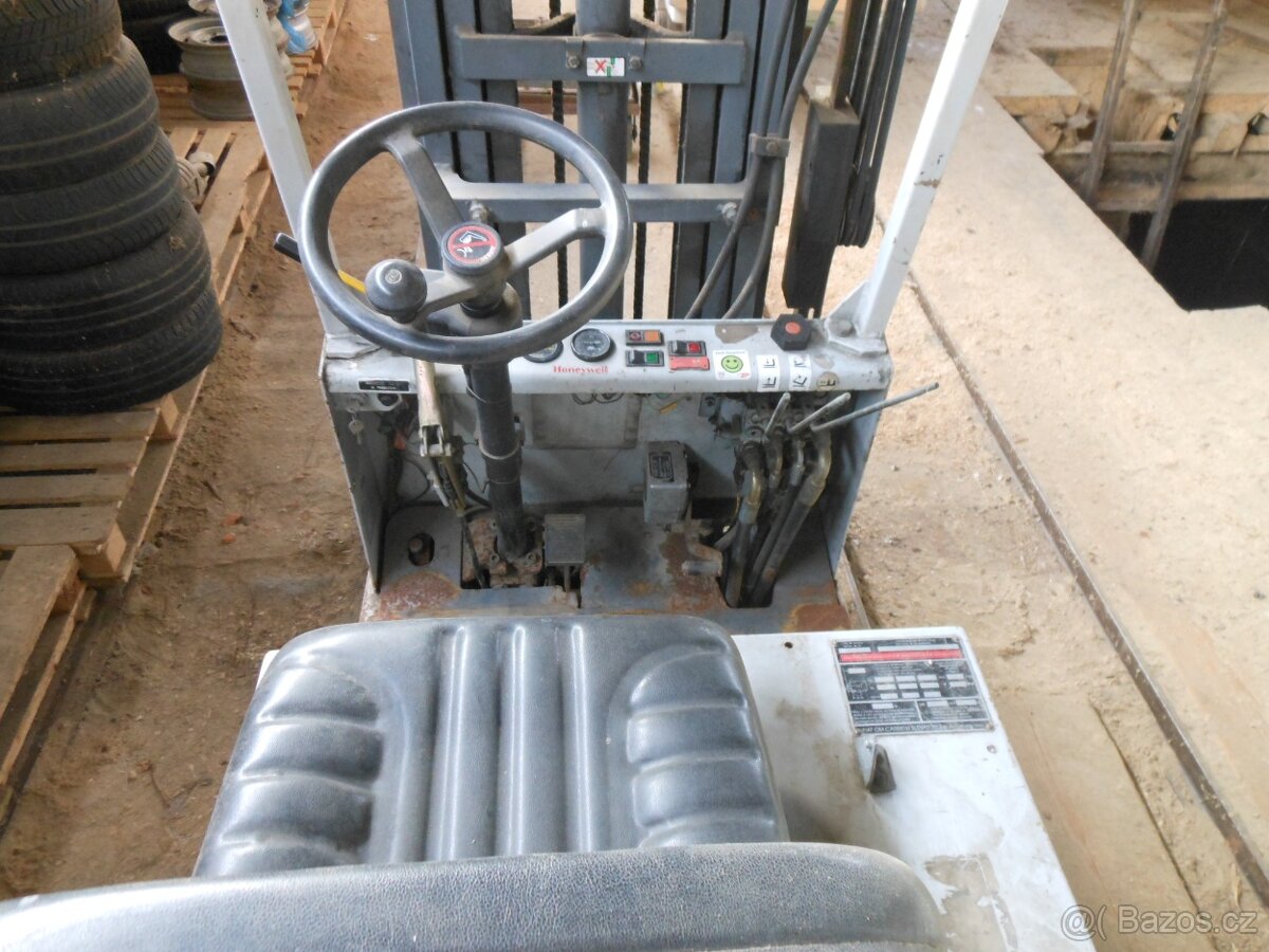 VYSOKOZDVIŽNÝ VOZÍK FIAT E8N - 3