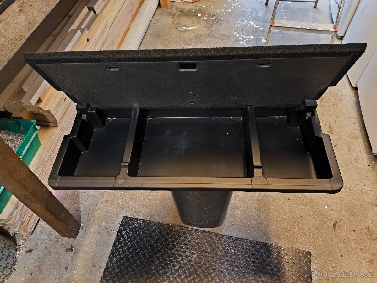 Dno zavazadlového prostoru Auris kombi - 3