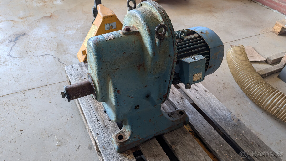 Elektromotor s převodovkou 4 kW, 60 ot./min. - 3